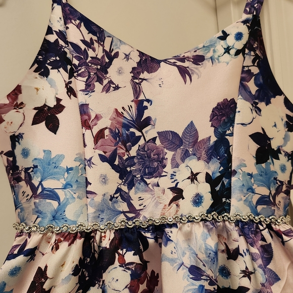 Emily Rose Lilac Floral Dress - Picture 6 of 9